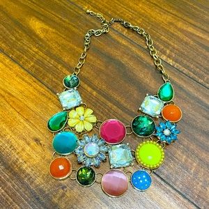 Super fun and stunning statement necklace!